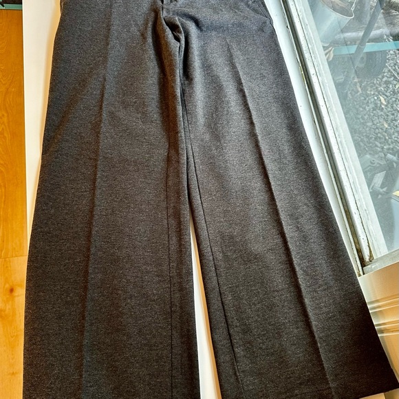 Gap Wide Leg Knit Pants in Dark Grey size 0P - Picture 2 of 10